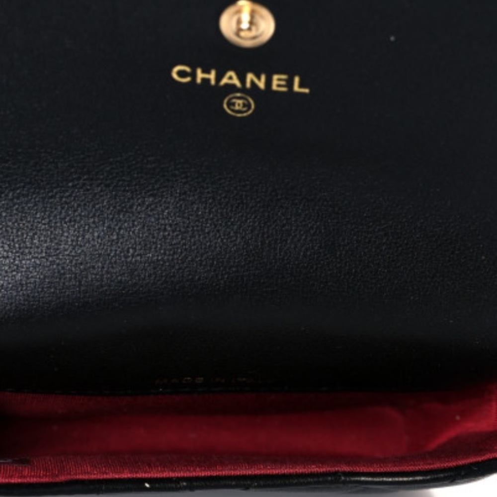 Chanel - Picture 3 of 5